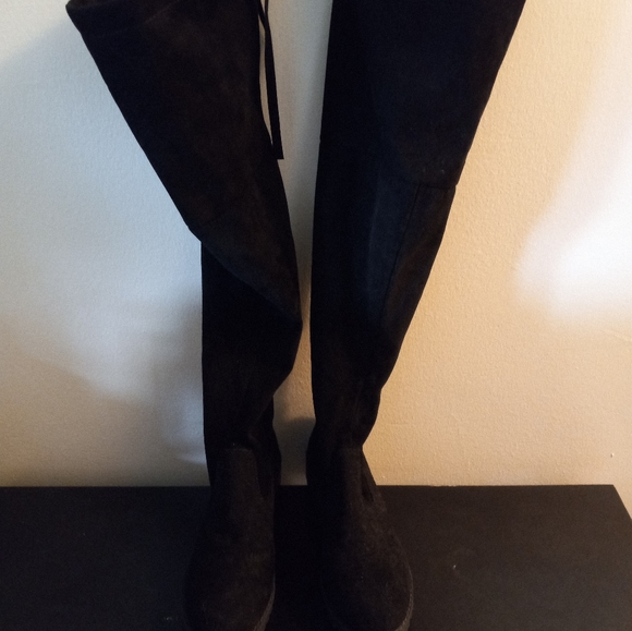 Over-The-Knee Suede Boots 👢 - Picture 2 of 5
